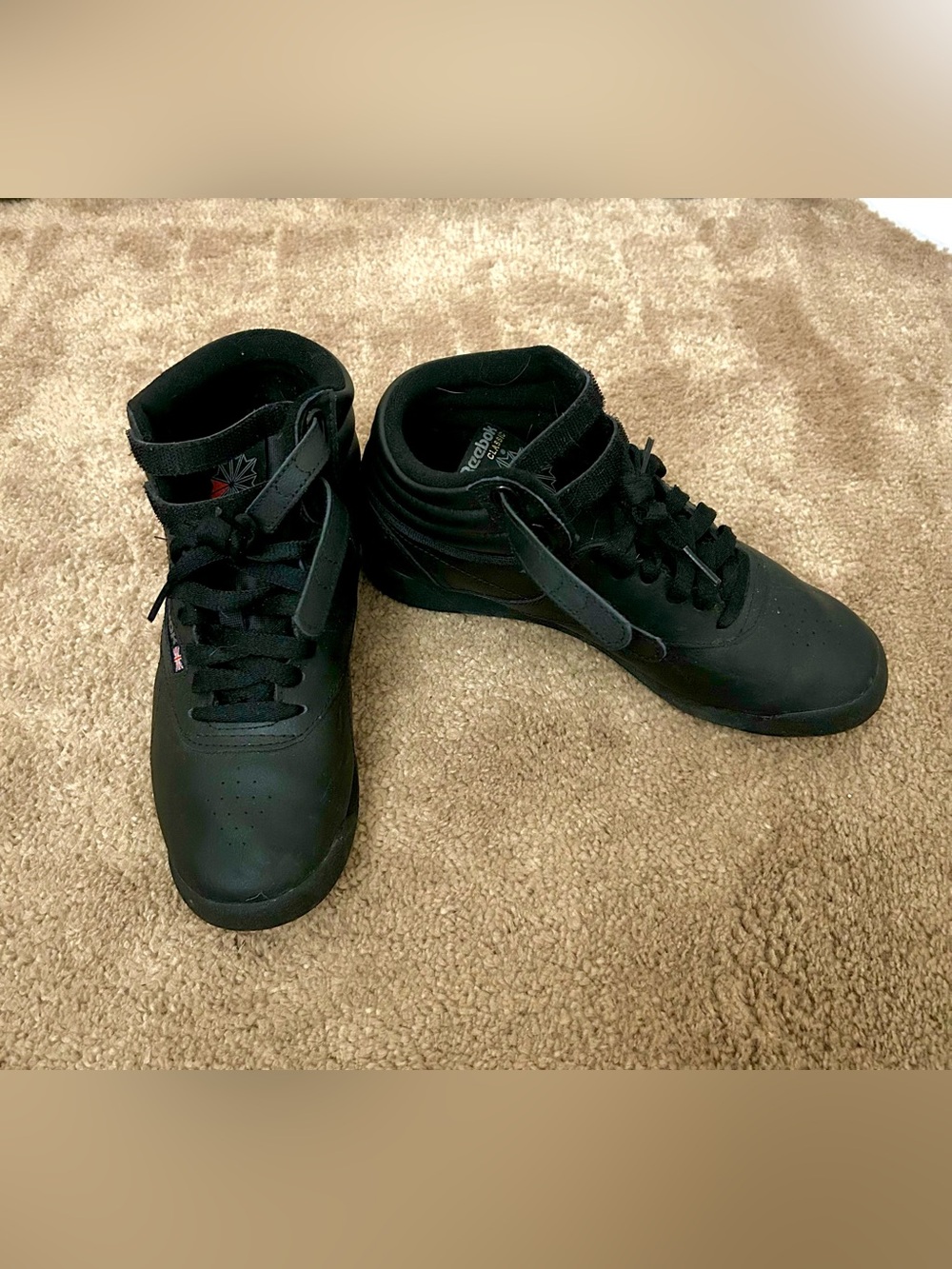 Reebok Classic Black High-Top Sneakers - Picture 1 of 4